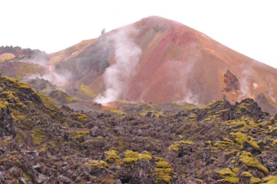 Examples of the manifestation of geothermal energy: (b) fumaroles in Iceland
